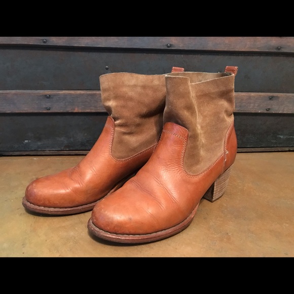 rag & bone Shoes - 🍊 Rag & Bone Mercer Suede & Leather Boots 39.5